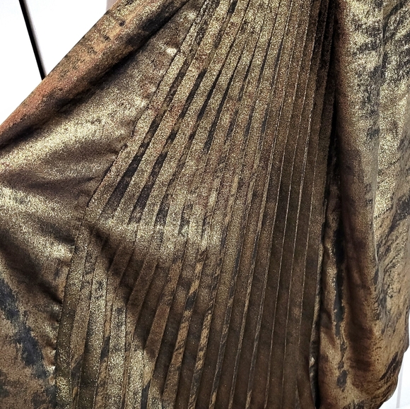 Bailey 44 Gold Sophia Dress Pleated Crushed Bronze Velvet Sleeveless V-n… - Picture 4 of 7